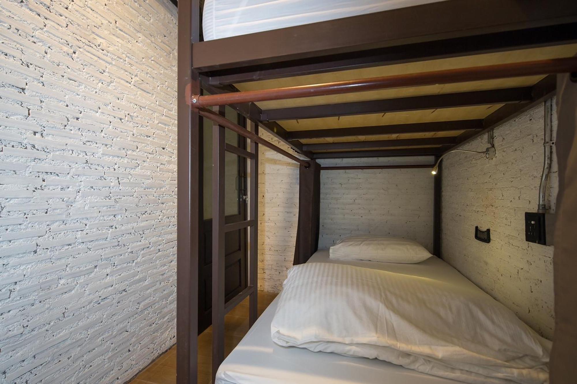 Yindee Travellers Lodge Nan Bagian luar foto